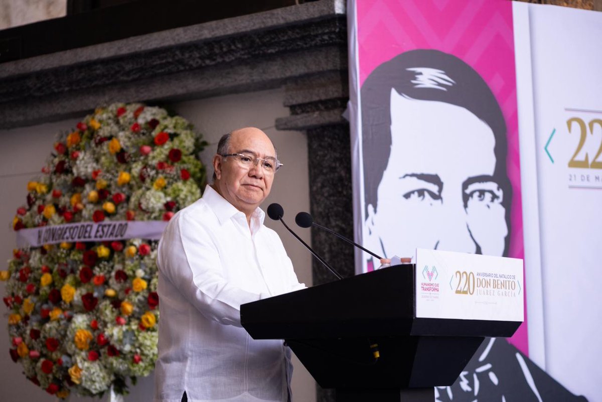 JCGomezAranda's tweet photo. Fue una distinción representar al Gobernador Eduardo Ramírez en la ceremonia por el aniversario del natalicio de Don Benito Juaárez García, donde destaqué la vigencia de su legado como base de la vida pública nacional. https://t.co/9cCXDOn3Iv