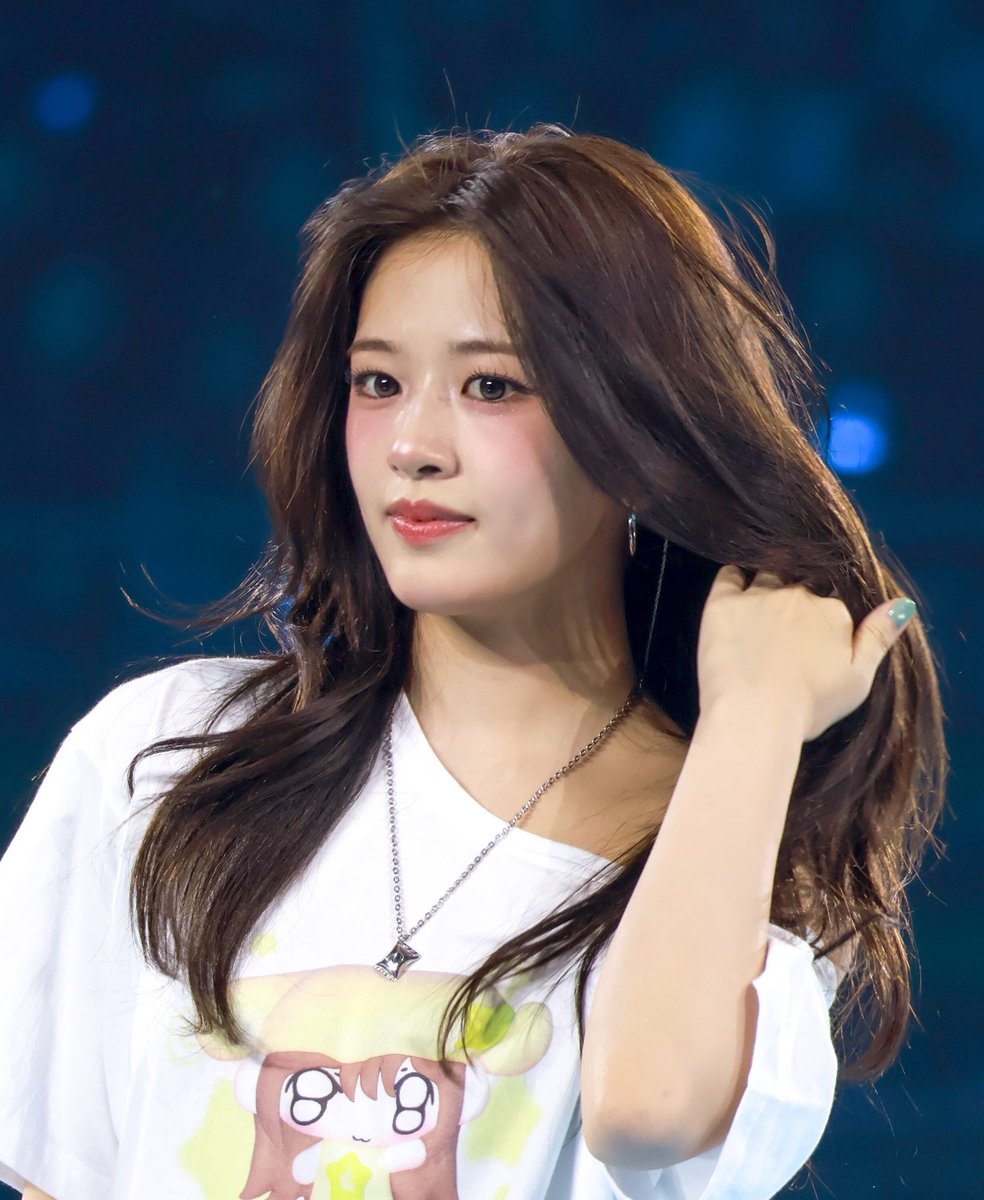 no context yujin tweet media