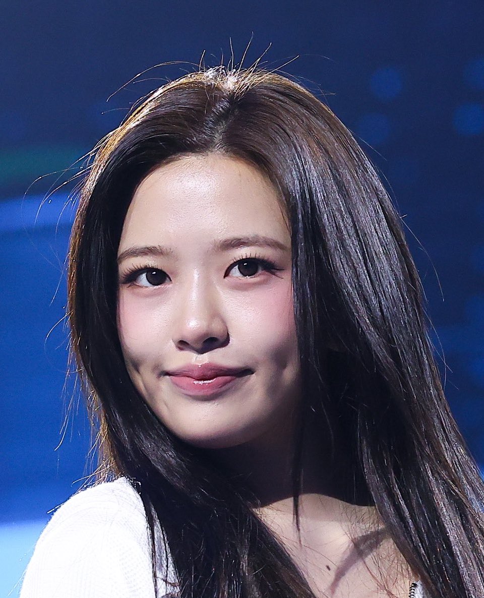 no context yujin tweet media