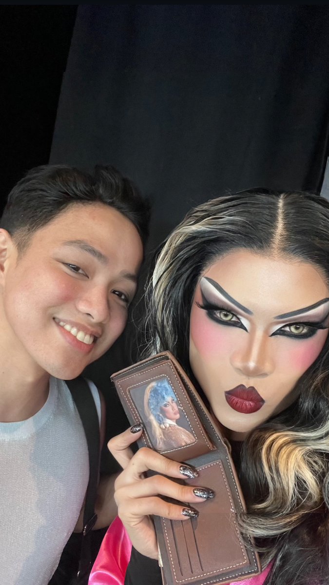 thejjames_'s tweet photo. sa tagal kong pabalik balik sa manila since 2022! lahat na nameet/nakita ko in person, sya nalang hindi. kaya i am so happy na atlast i met my ultimate drag inspiration huhu kung alam niyo lang! nagkwentuhan pa kami omgggg! i love you so much my queen huhu @brigiding 🥺❤️ https://t.co/2AheWSA1aI