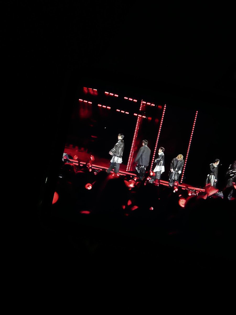 caousagi's tweet photo. 歩きながら何かを観ている人の気持ちがよくわかった昨夜のわたし
やっぱり好きだわバンタン
#bts https://t.co/iUgAntkTQf