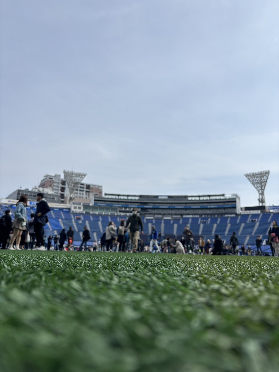dee_walksnaps's tweet photo. 🏟️横浜スタジアムに入れたよ😊 https://t.co/FnRPT9bxqQ