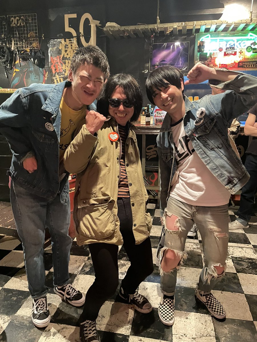 トヨゾー tweet media