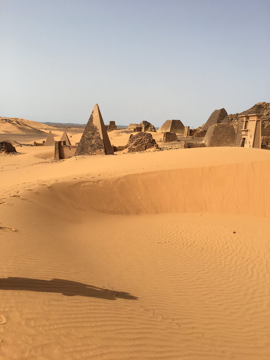 kpus19's tweet photo. ขอยกให้ซูดาน  Meroe pyramid อารยธรรมนูเบียน่าสนใจมาก ไม่แพ้อียิปต์ https://t.co/RXjEeESgot