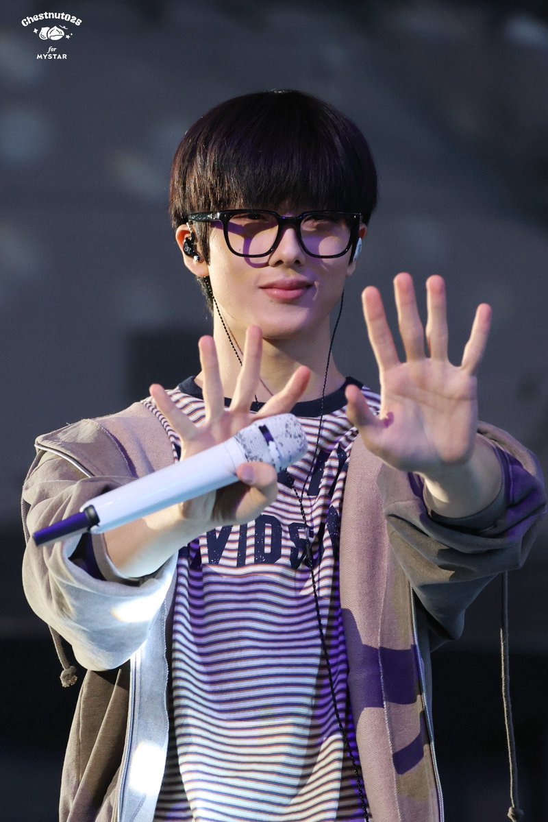 Chestnut025 tweet media