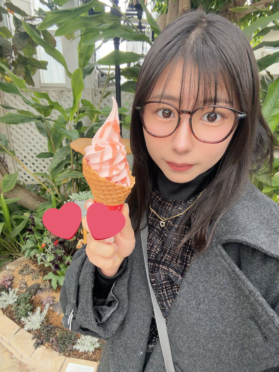 ひなこ tweet media