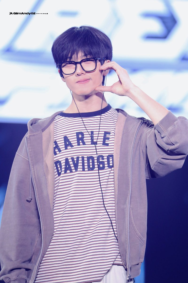 GlimAndy02 tweet media