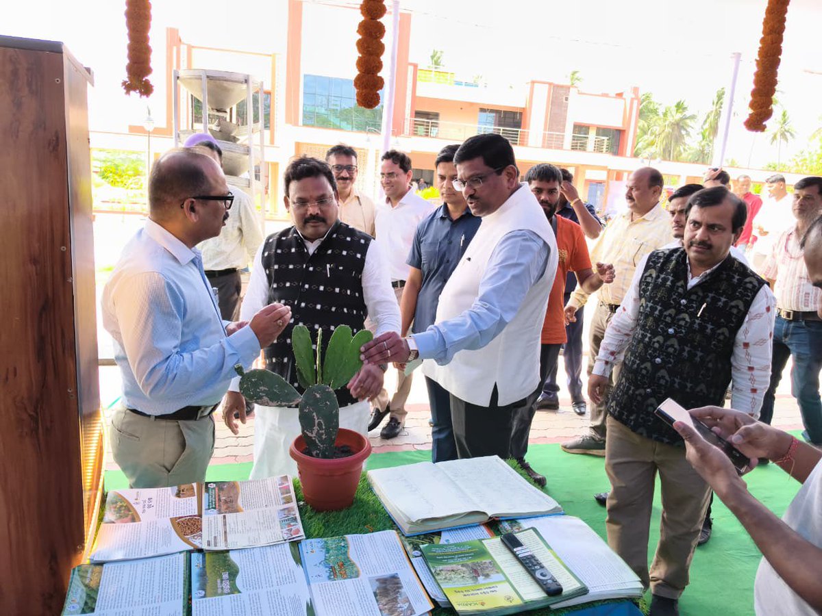 drkishorbehera's tweet photo. @ICARDA awarded with first prize by Hon’ble VC, OUAT and Director, ICAR-CIFA for showcasing its research and development project initiatives at farmers’ fair 2026, organised by @OdishaUniversi1 Bhubaneswar during 20-21 Mar @krushibibhag @ChouhanShivraj @ShivKAgrawal https://t.co/B8y8bZwJAS