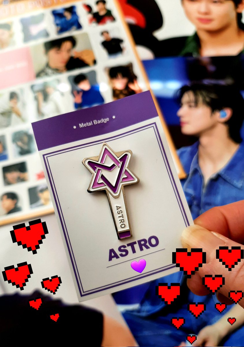 JennaPitttt's tweet photo. I can't believe that I saw this at the mall. it was the last one! All @CHAEUNWOO_offcl &amp; @offclASTRO merch, cd, etc are sold out. Actually hubby bought me this. he supports my fangirling LOL! #happywifehappylife Also asked my sis to send merch from SK💜 #chaeunwoo #astro #newfan https://t.co/BEQV35vSZe