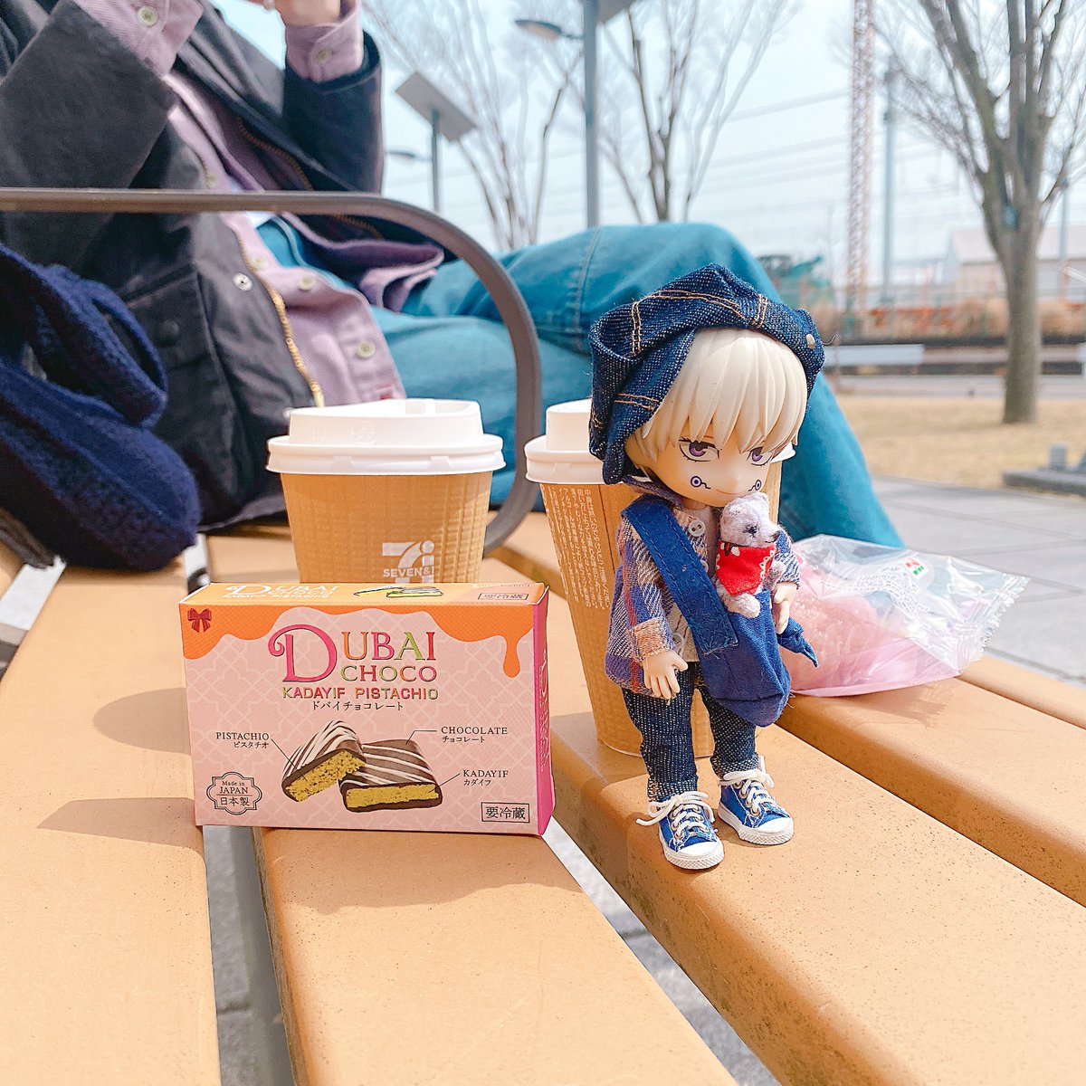 9pW7te's tweet photo. いつものチャージスポットで☕𓈒𓏸︎︎︎︎
セブンでドバイチョコ発見👀✨めっちゃ高かった〜
初めて食しましたが…ふーん…？て感じでした🤗 https://t.co/HRve9jhDUv