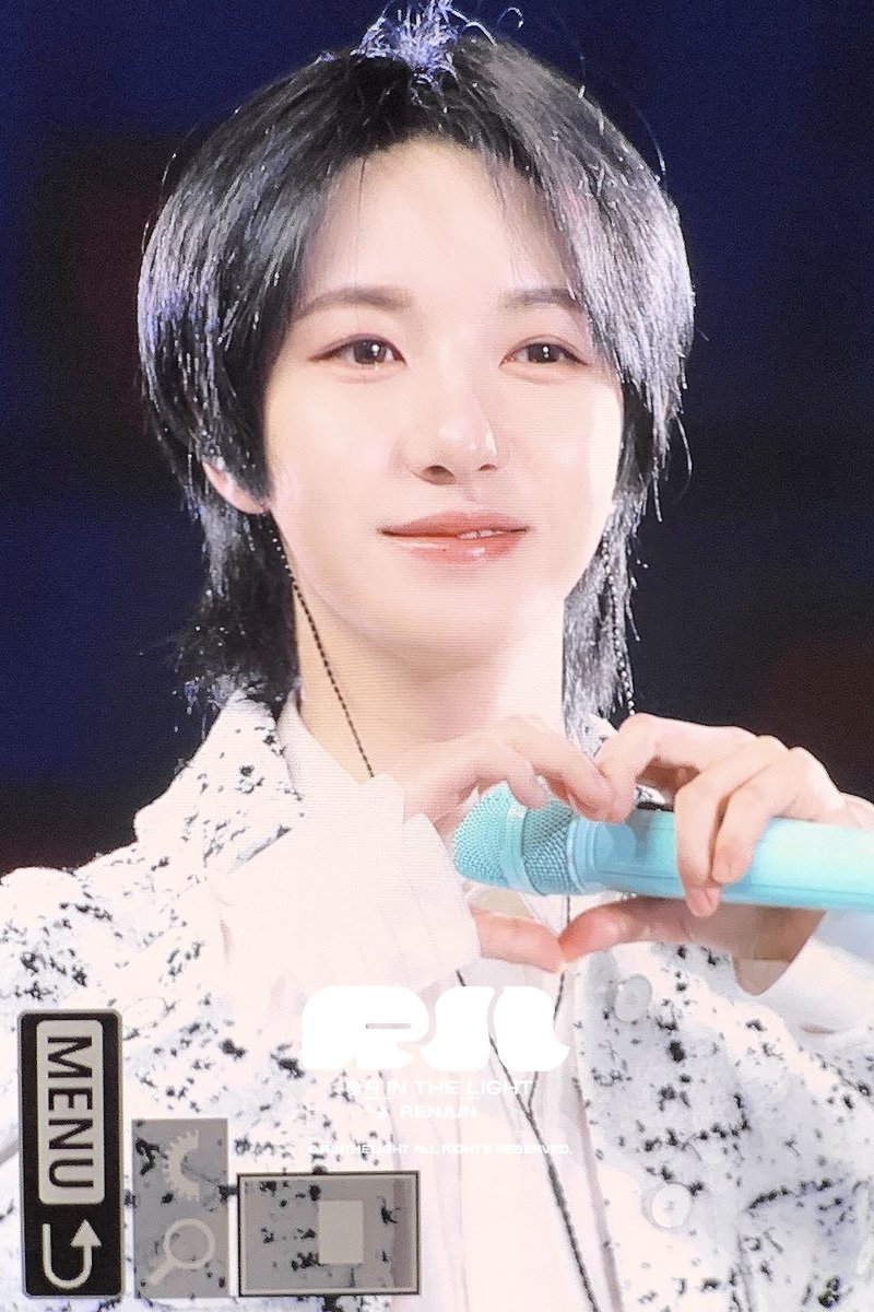 𝙍 𝙄𝙉 𝙏𝙃𝙀 𝙇𝙄𝙂𝙃𝙏. tweet media