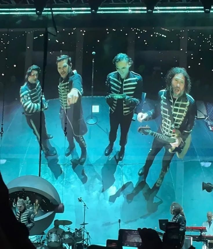 ray toro hourly tweet media