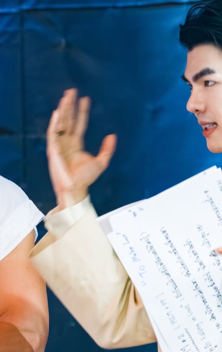 𝘂𝗻𝗱𝗲𝗿𝗴𝗿𝗼𝘂𝗻𝗱 tweet media