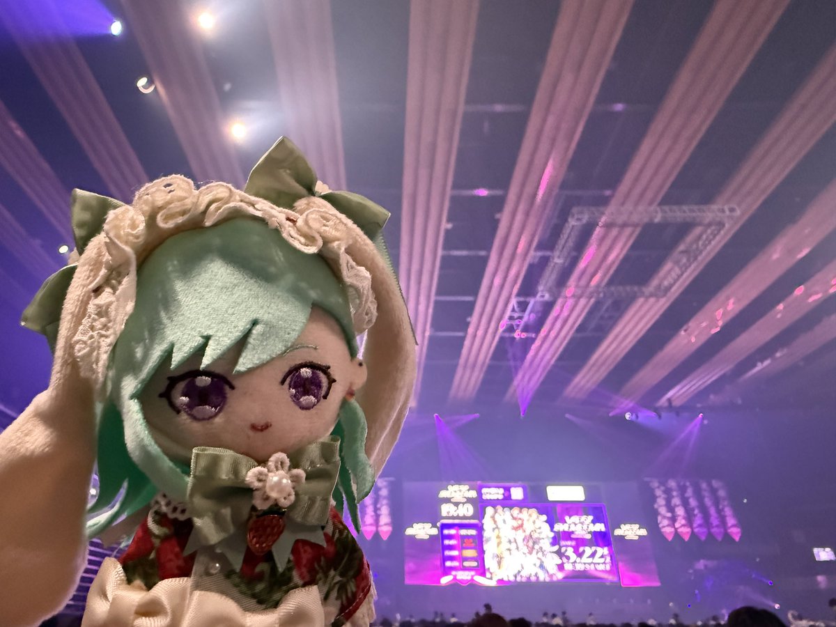 私は一足先に会場を出ました😭
ヴァロメンバーはお疲れ様！
lolとスト6メンバーはファイ‼️

もっとみたかった…周りの人と一緒に見て楽しむのいいね😊