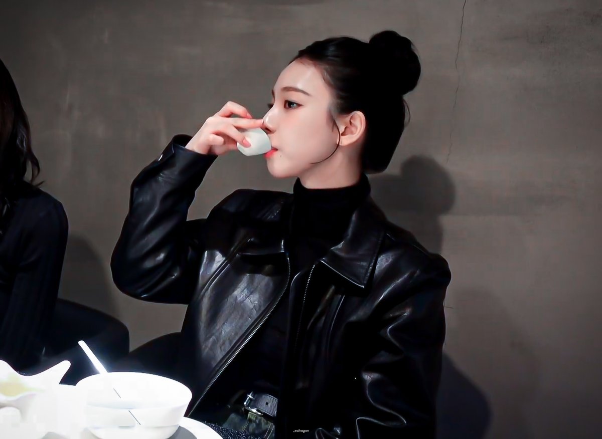 𝒎𝒂𝒍𝒓𝒂𝒏𝒈𝒄𝒐𝒘 tweet media