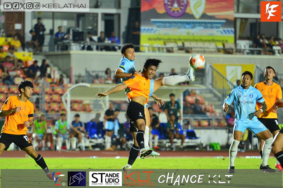 ภาพการแข่งขันฟุตบอล ไทยลีก 2
2025-2026
21 มีนาคม 2568
ระหว่าง
นครศรี ยูไนเต็ด พบ จีนทบุรี
ณ สนามกีฬาองค์การบริหารส่วนจังหวัดนครศรีธรรมราช (ชาติตระการโกศล)
Special Thanks : Nakhonsi United
.......
สนับสนุนได้ด้วยการ
|ไลก์|แชร์|คอมเมนต์|
ติดต่องาน
IB 
facebook.com/keelathai