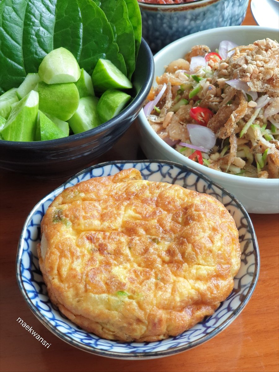 Maekwansri tweet media