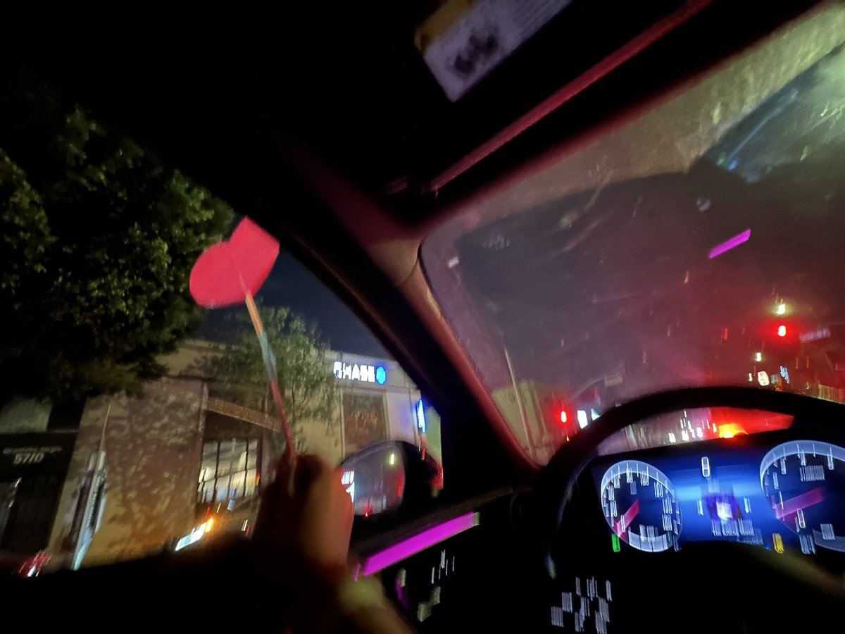 sticking to glass tweet media