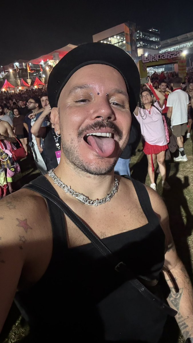 bfroes ✨ tweet media