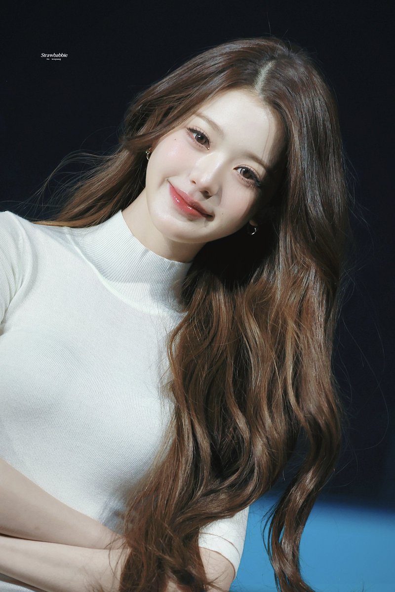 𝑺𝒕𝒓𝒂𝒘𝒃𝒂𝒃𝒃𝒊𝒆🍓 tweet media