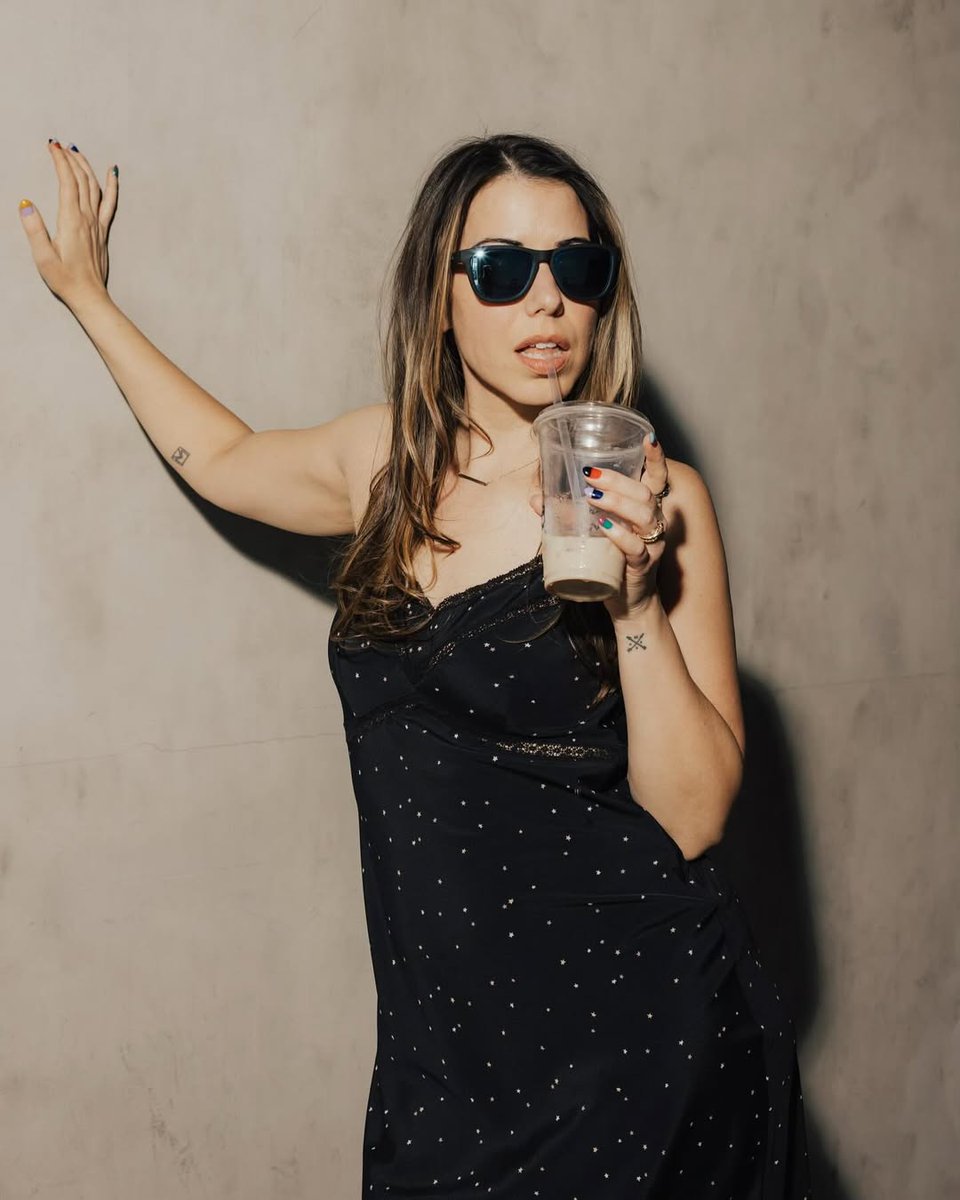 𝐋𝐁 || NOT @LauraBaileyVO tweet media