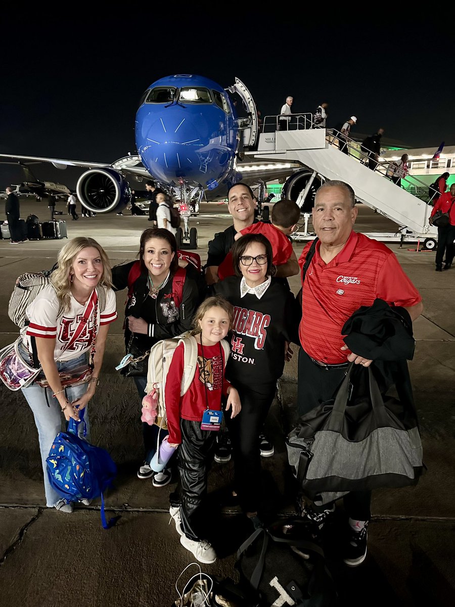 Lauren Sampson tweet media