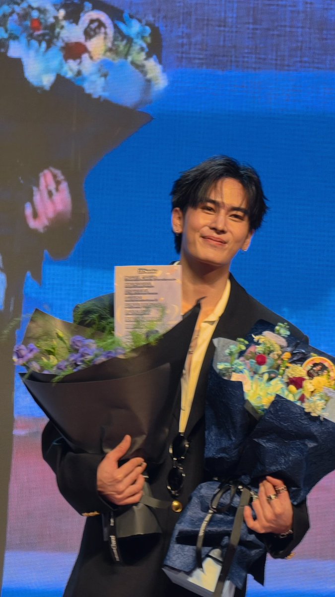 Sweetie🌤◡̈ซีรีส์รักครูเท่าโลกGMM25-20.30น.และOneD tweet media