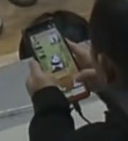 copy_beatbox's tweet photo. 有識者求ム

全日フットサルのマッチコミッショナーのスタッフが遊んでるこのゲームなに？延長戦前の大事な局面より楽しいゲームって何なんやろ！ https://t.co/BvOGLi35yK