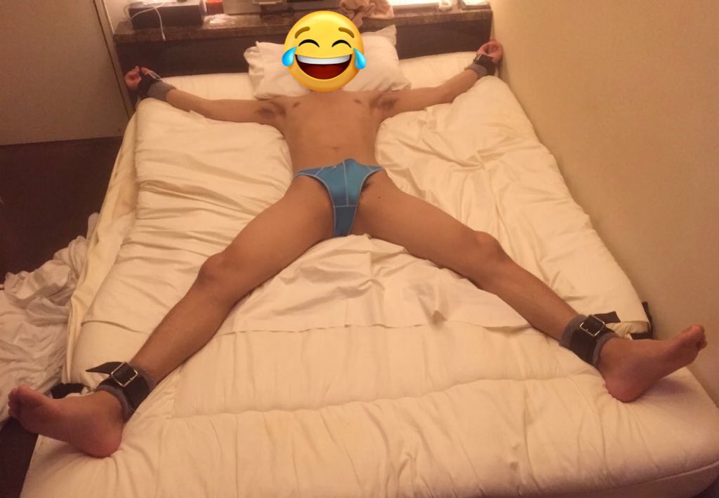 m@n@🐫 tweet media