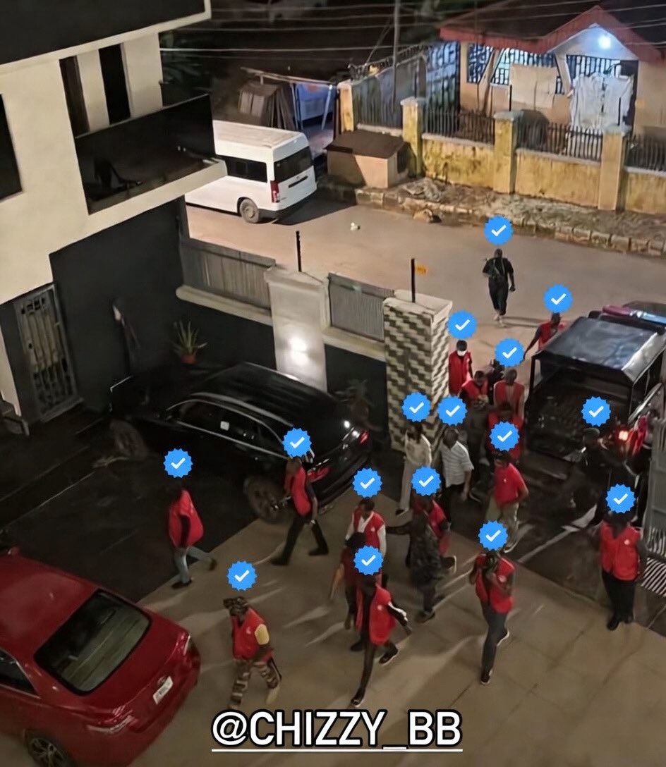 CHIZZY_BB tweet media