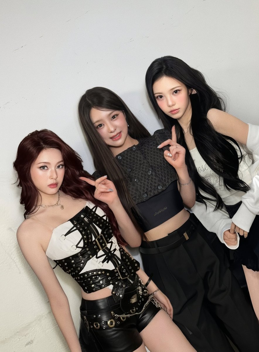 ᥇ⅈꪶ . tweet media