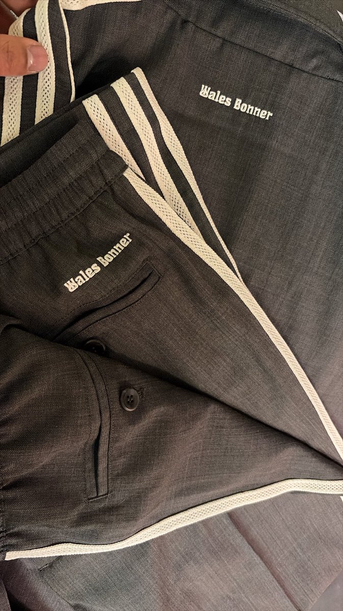 twondon. tweet media