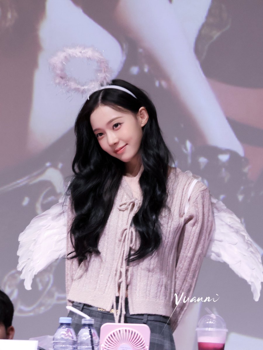 nookker_ss's tweet photo. น้องหนาวเป็นนางฟ้าตัวน้อยอะ น่าร้ากกกก ㅠㅠㅠㅠ https://t.co/Sib9v9DjnD