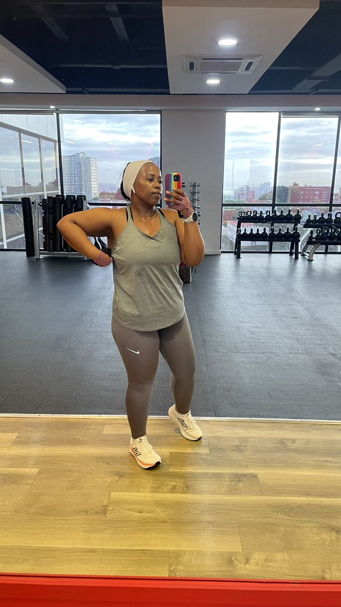 LLSaladBae tweet media