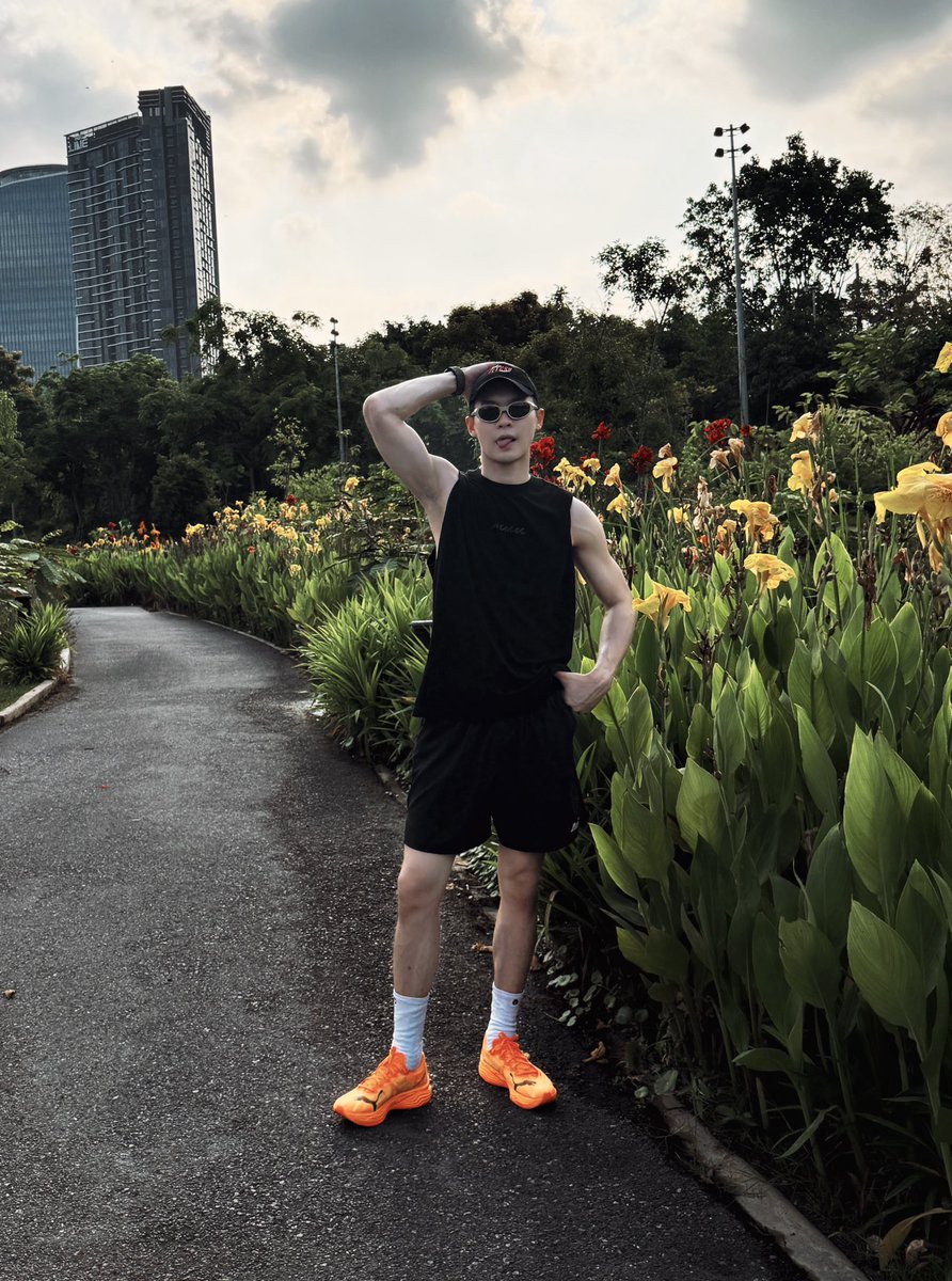bbil1ypn's tweet photo. เหมียวลี่🐈‍⬛
#bbil1ypn #star1ight #running https://t.co/lL5oBYI9jP