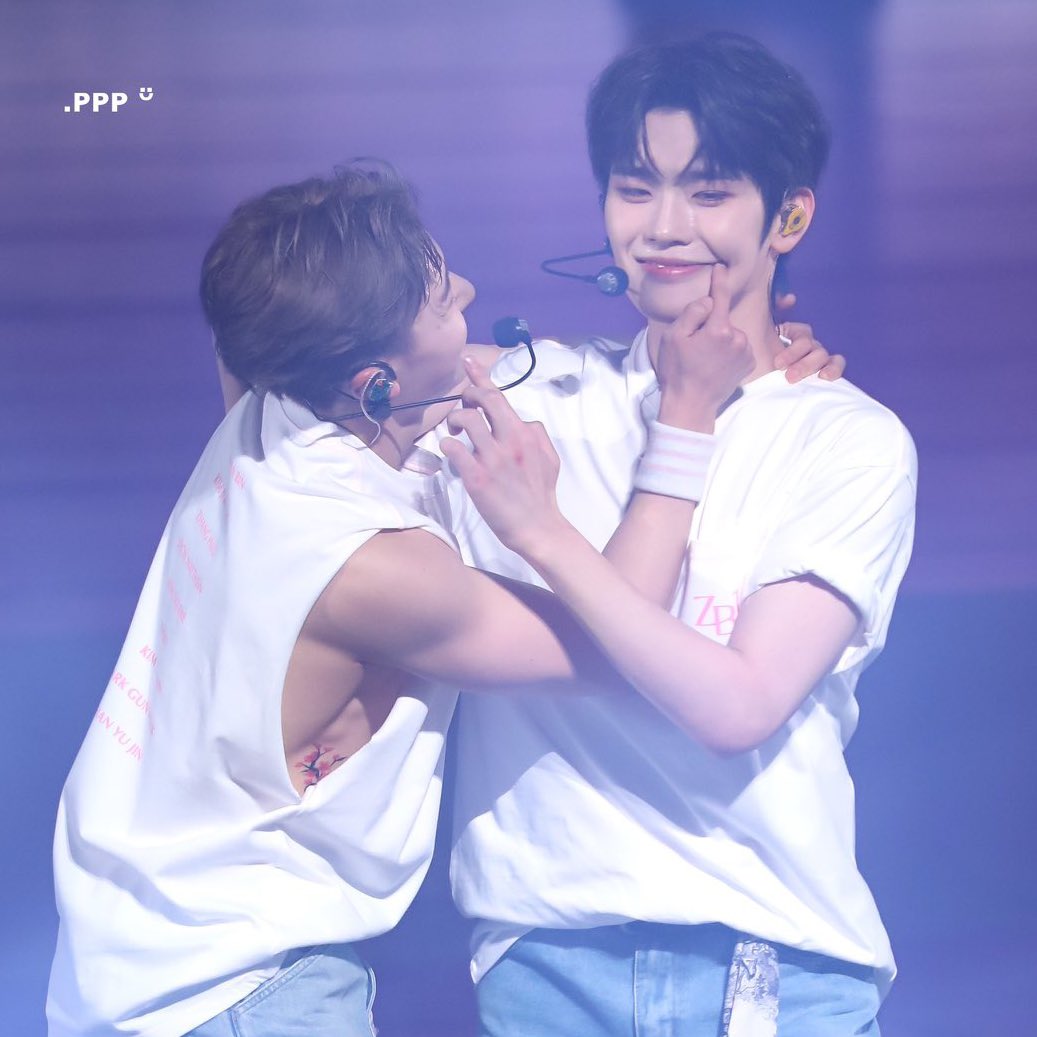 tiya 🩷 tweet media