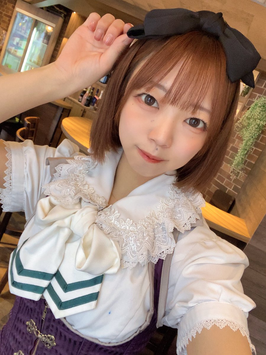 います！顔やばい