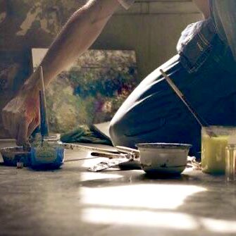 ariona is typing... tweet media