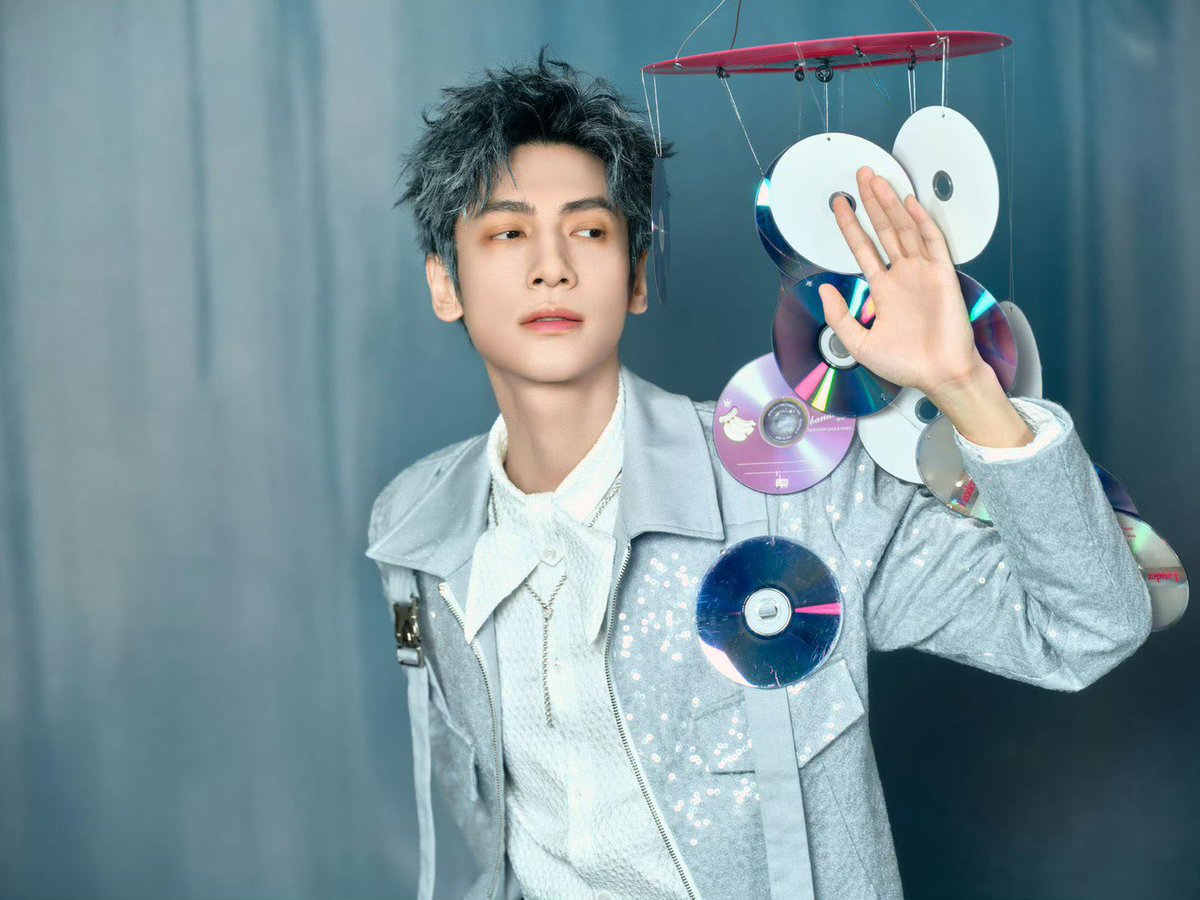 罗弋 𝐘𝐔𝐍𝐗𝐈。 tweet media