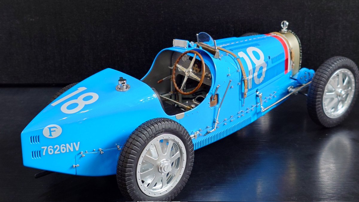 Anton1000 tweet media