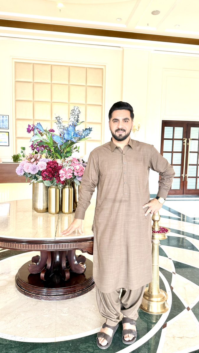 aftabalam55786's tweet image. Eid Mubarak from India 
#legends #cricket #League @SamiShinwari45 @ShezadMohammad