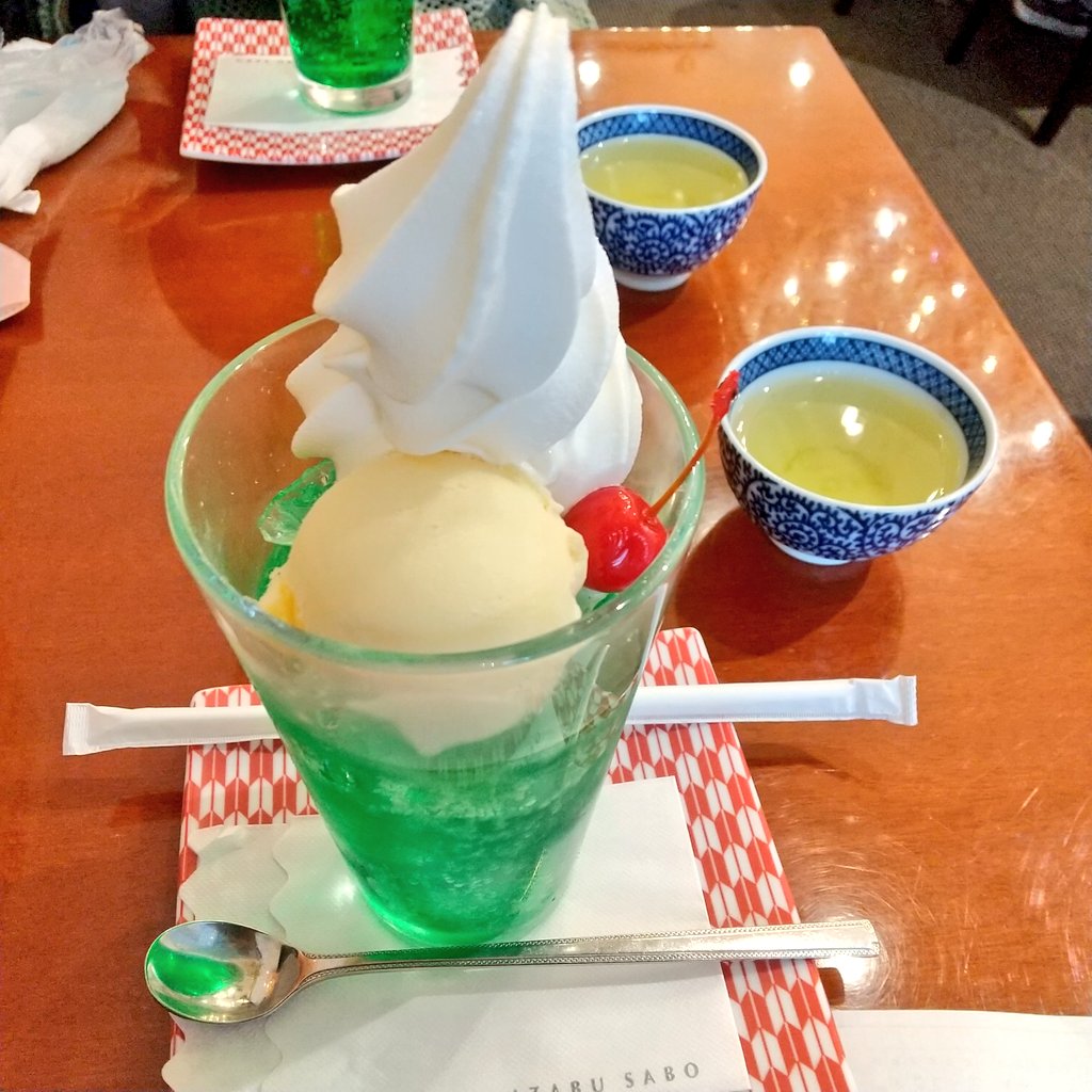 お母とデートなう🍹