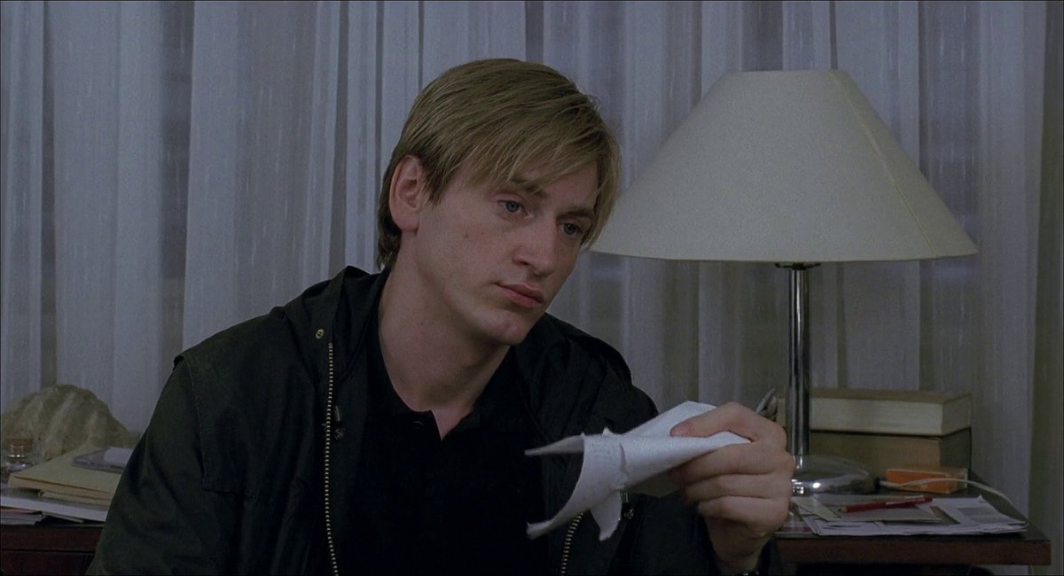 screencaps tweet media