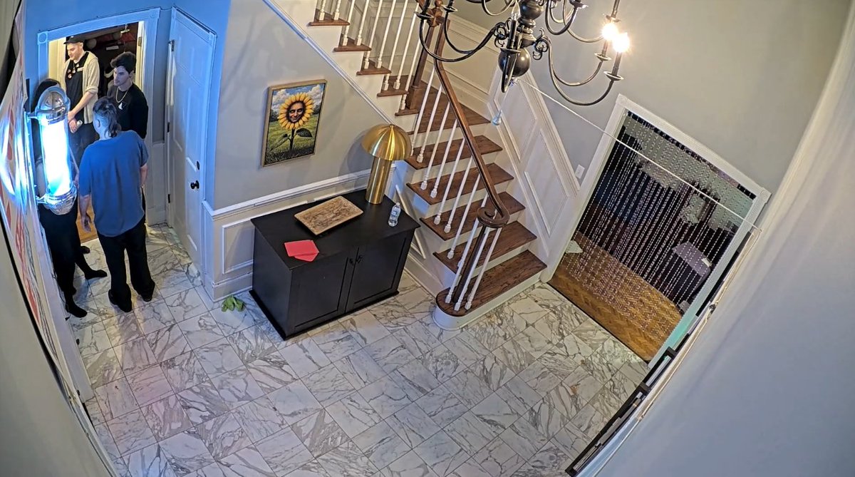 Nora Void tweet media