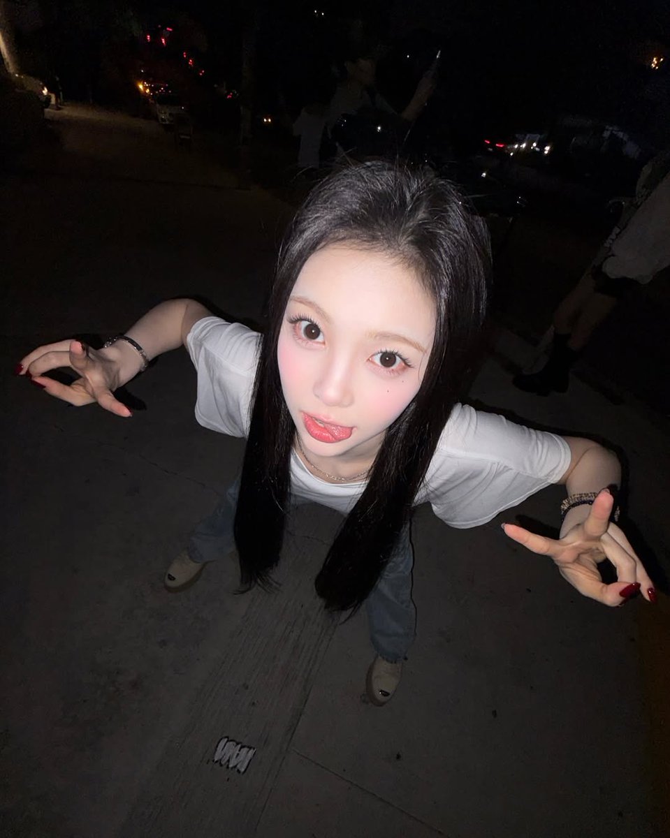 Hearts2Hearts Base tweet media