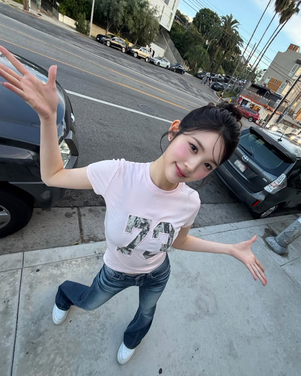 Hearts2Hearts Base tweet media