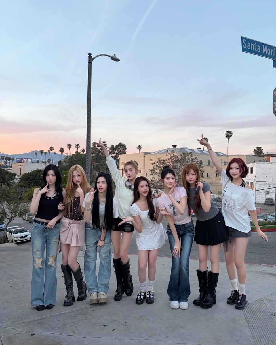 Hearts2Hearts Base tweet media