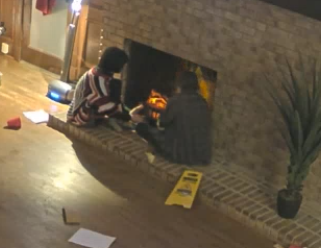 They need to attach a lav mic to them, im dying to hear the conversations

#fishtanklive