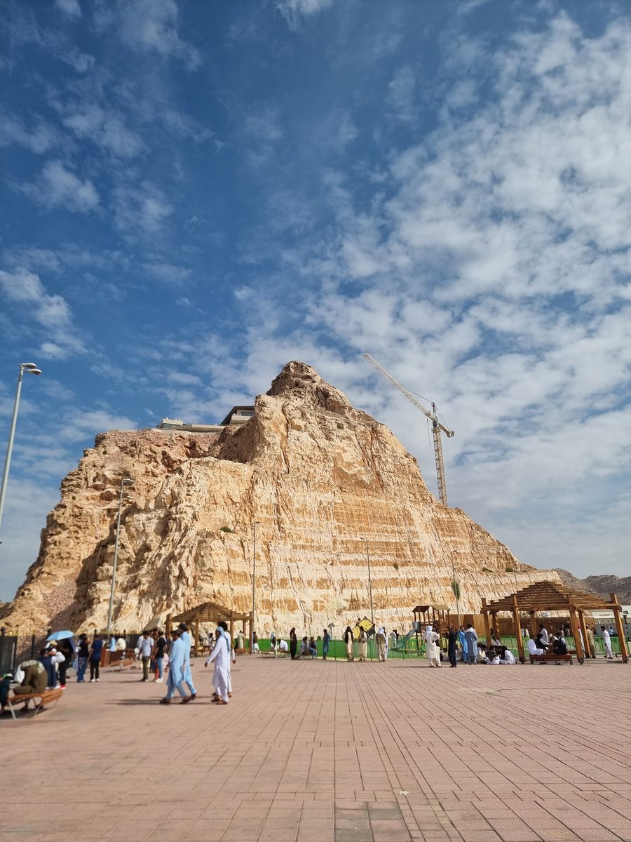 AneeqHaider9's tweet image. Jabel Hafeet Mountain ⛰️ Al Ain #JabelHafeet #Mountains #ANEEQHAIDER #AHK