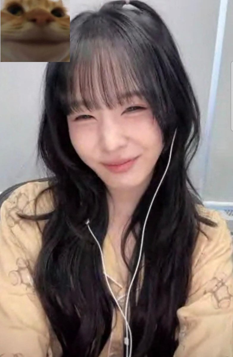 loonaproducer's tweet image. cutest angel

#CLASSy #클라씨
#SEONYOU #선유